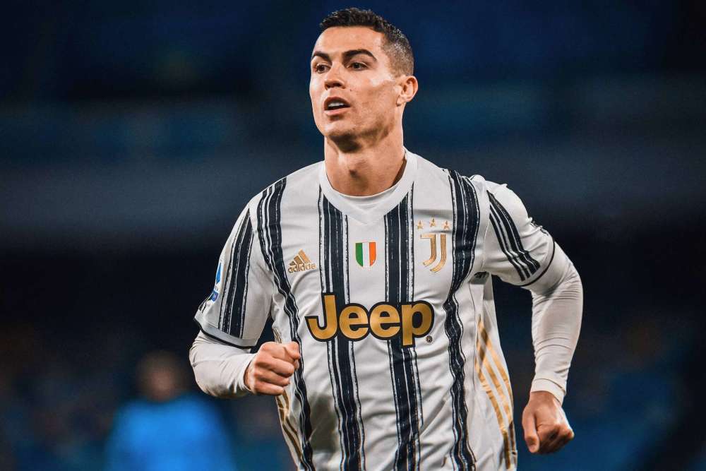  曼联绝杀西汉姆联，C罗替补破门  